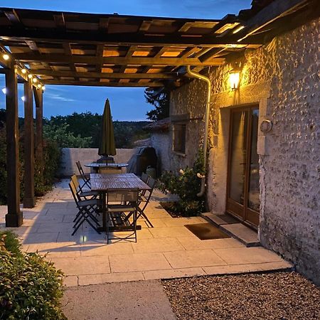 Villa Chez Sarrazin à Brossac Extérieur photo