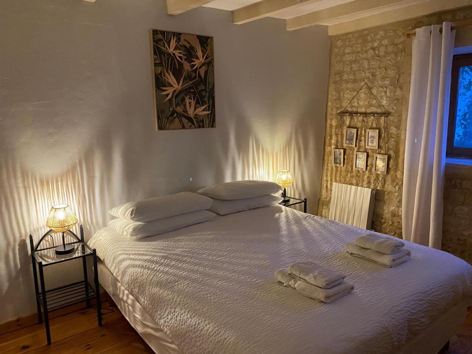 Villa Chez Sarrazin à Brossac Extérieur photo