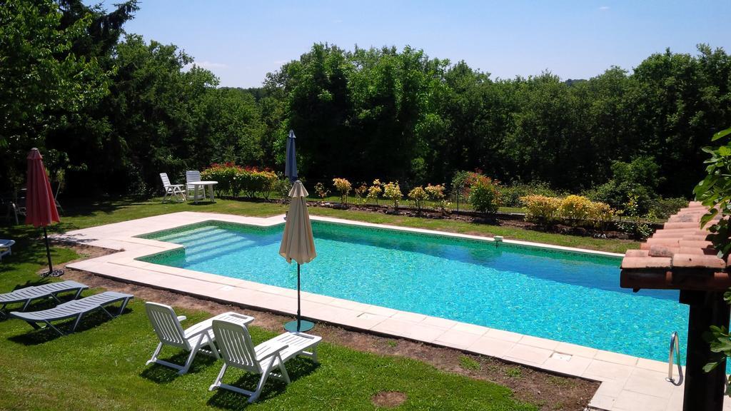 Villa Chez Sarrazin à Brossac Extérieur photo