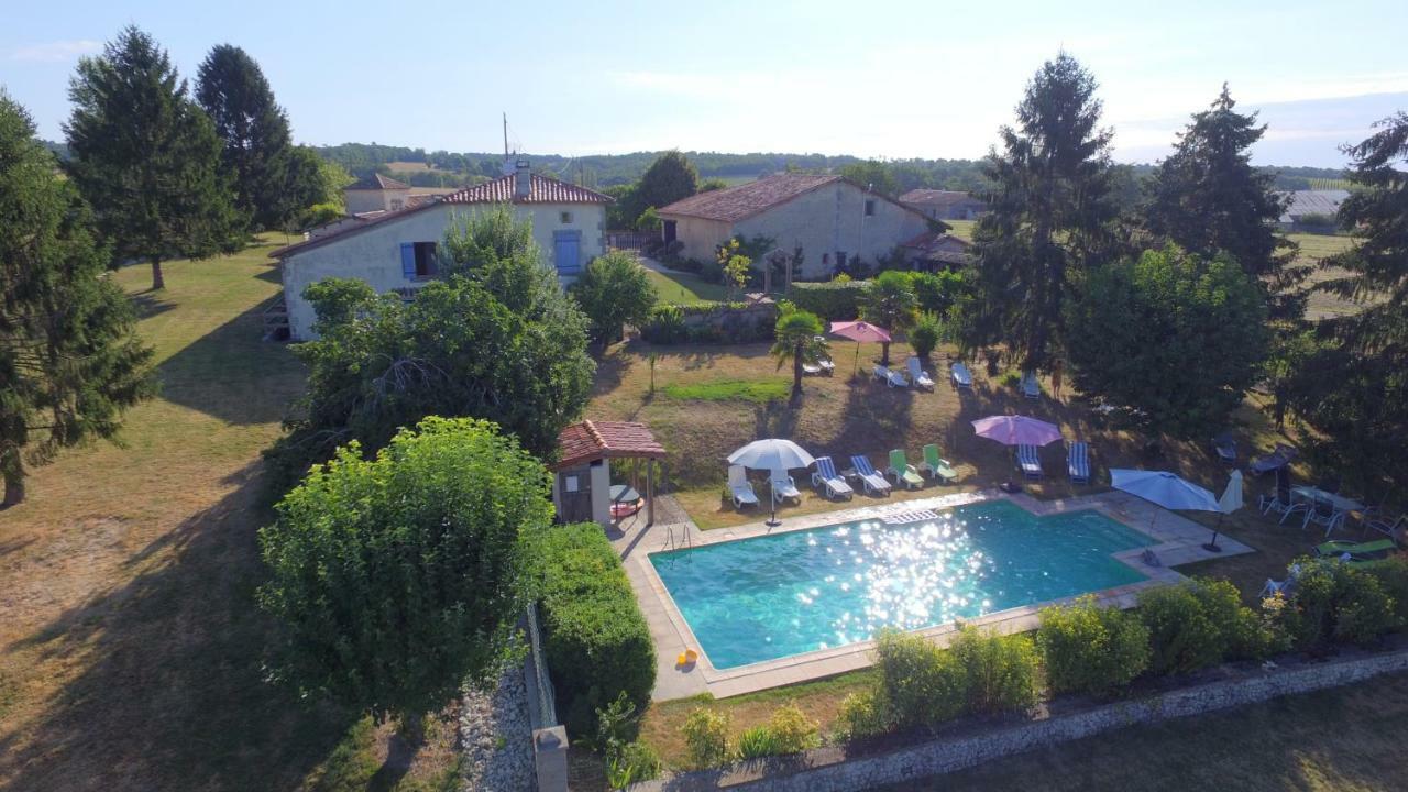 Villa Chez Sarrazin à Brossac Extérieur photo