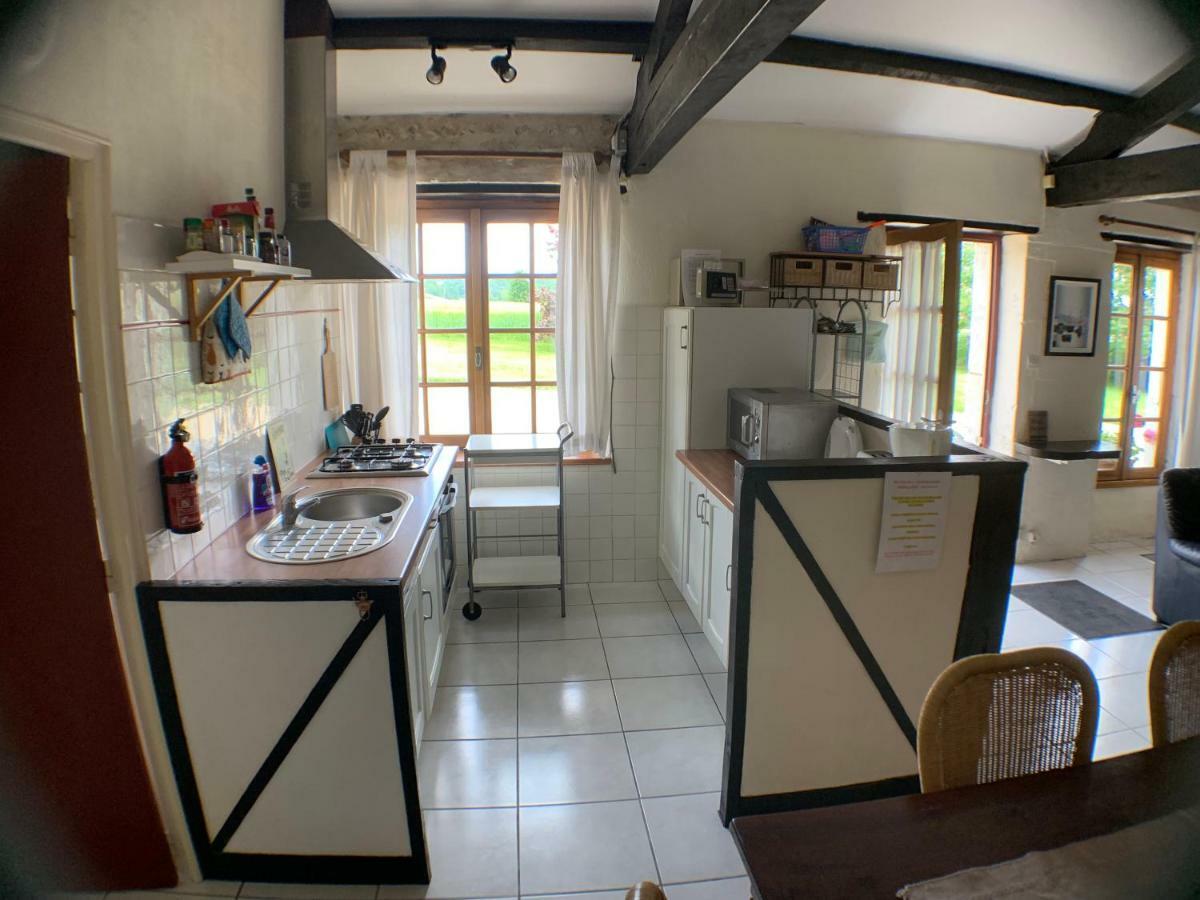 Villa Chez Sarrazin à Brossac Extérieur photo